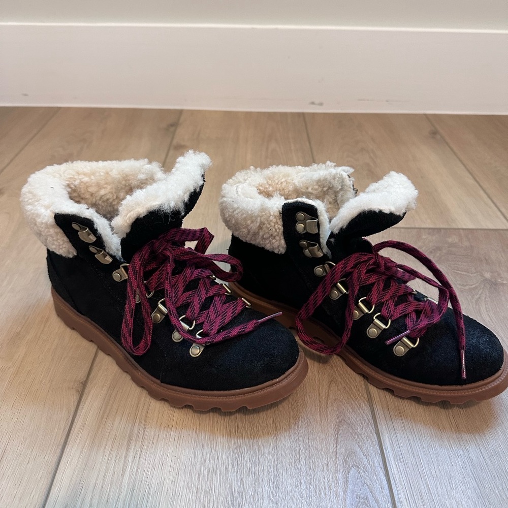 SOREL Ainsley Conquest Weatherproof Lace Up Boots Black Size 6.5 LL3653-010